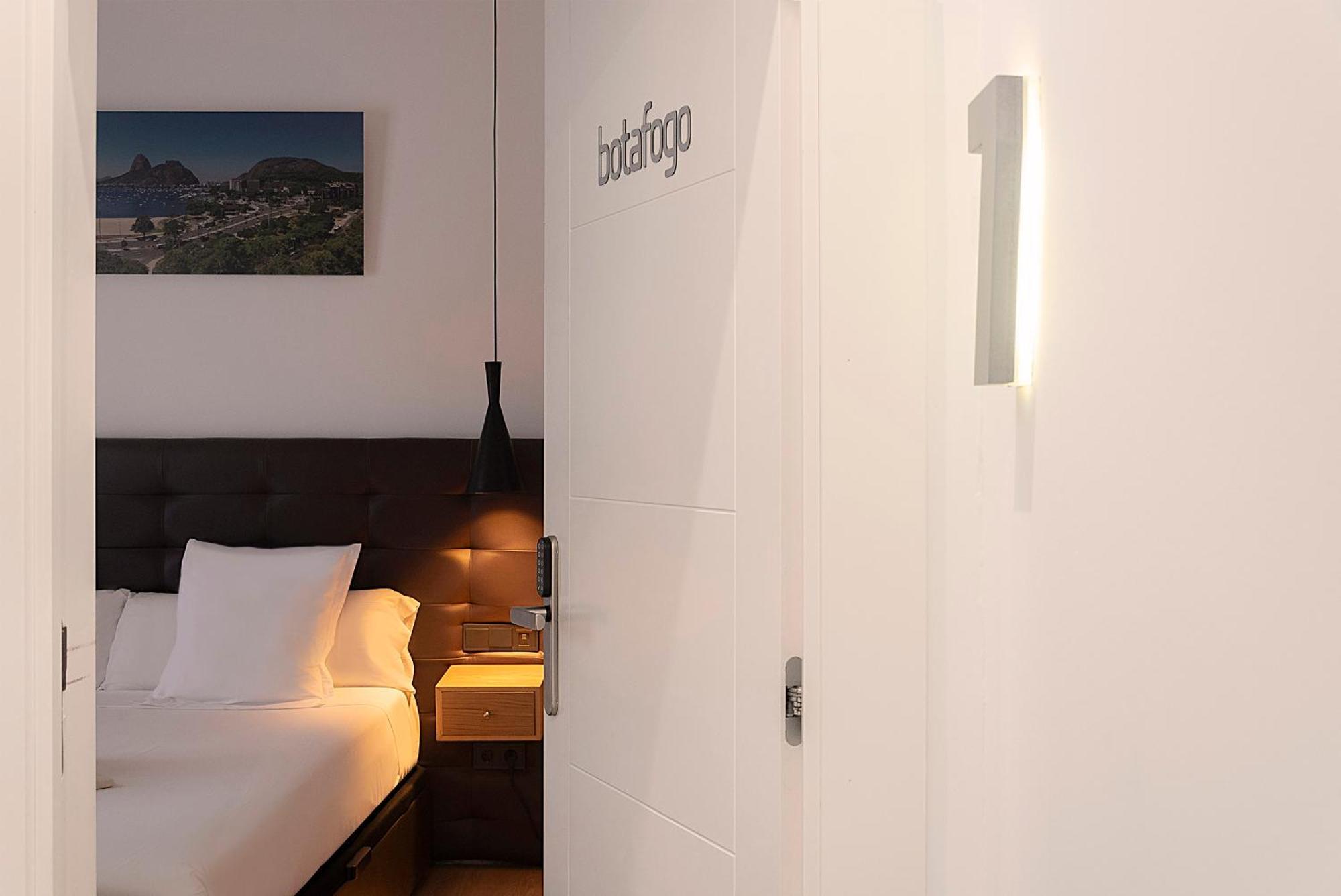 Woohoo Rooms Chueca Madrid Bagian luar foto
